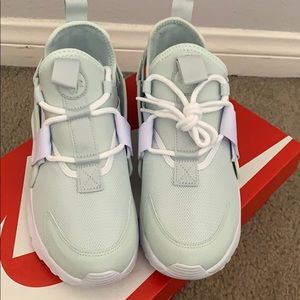 Nike Shoes - Nike Nike Shoes - Nike